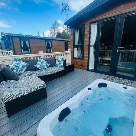 Buttermere Lodge With Hot Tub Barmby on the Moor Kültér fotó